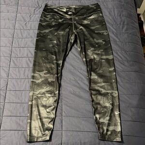 Nike Dri-FIT Gray Camo Leggings